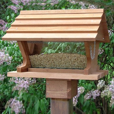 Belle Vista 2-Gallon Cedar Hopper Bird Feeder 