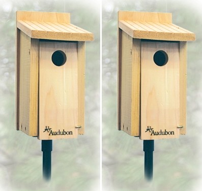 Audubon Cedar Bluebird House Package w/5-Piece Pole Kit 